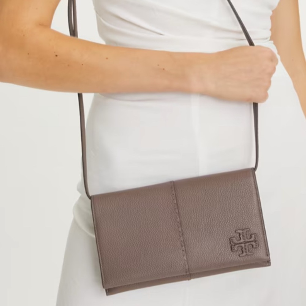 Authentic TORY BURCH Gray Leather Magnetic flap logo Crossbody Bag/lg card case - Picture 11 of 14